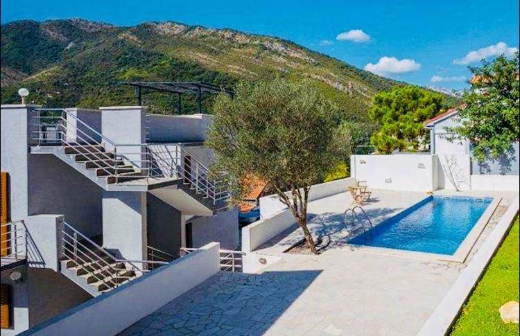 Tale House Montenegro 蒂瓦特 外观 照片